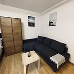 Auberge de jeunesse Route 7 *