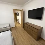 Auberge de jeunesse Route 7 *