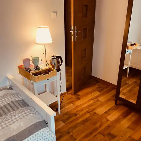 Hostel Route 7 Myslenice