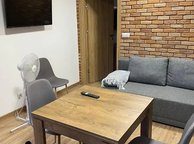 אכסניה Route 7 *