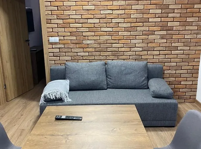 אכסניה Route 7 *