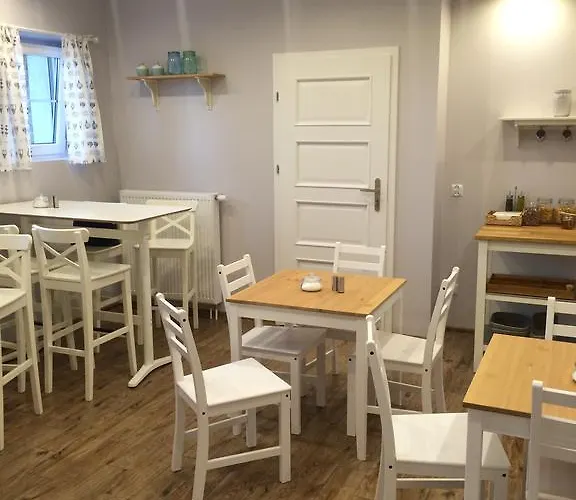 אכסניה Route 7 *